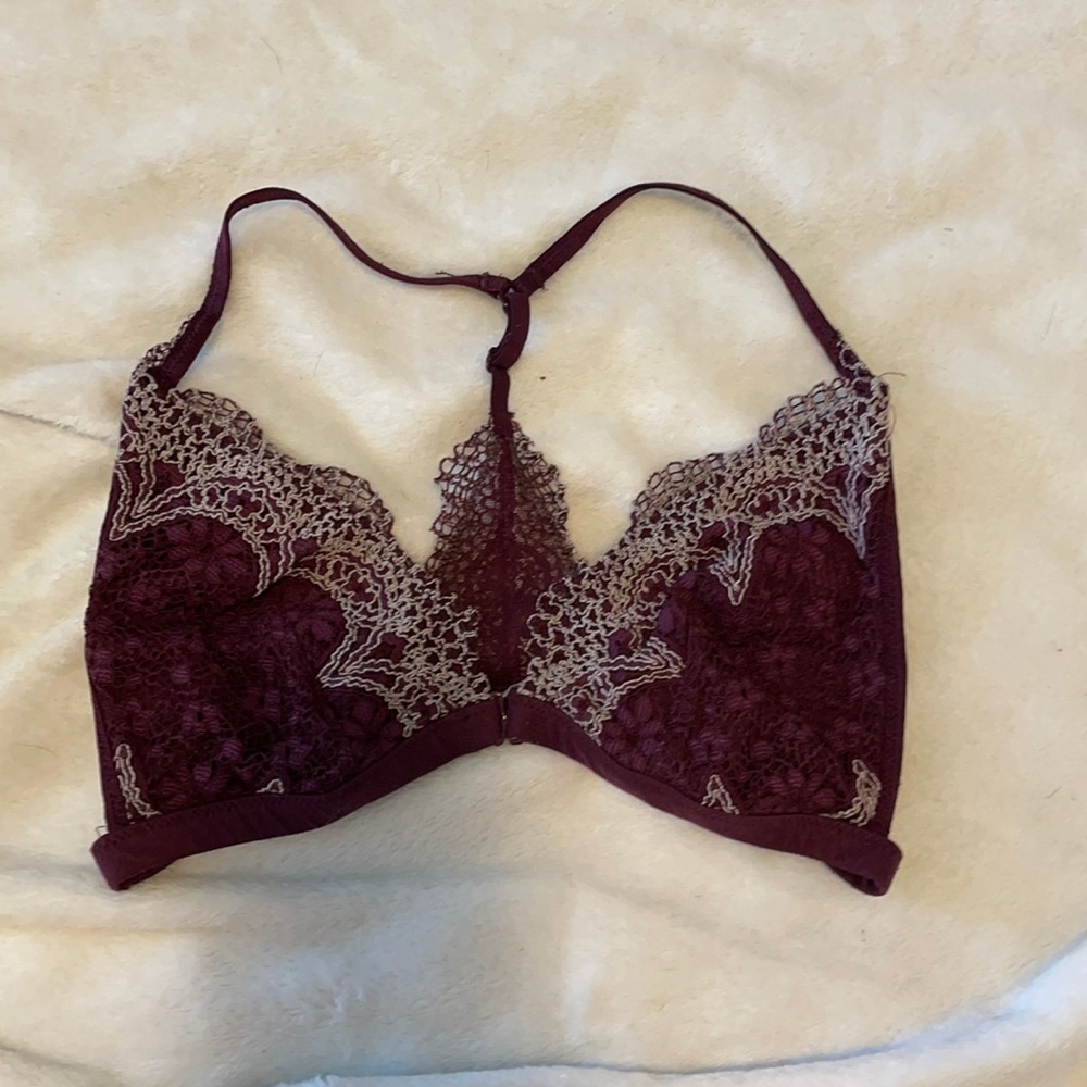Victoria’s Secret bra size small